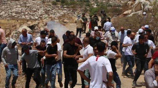 Dozens hurt as &quot;Israeli&quot; forces disperse Palestinian rally in West Bank