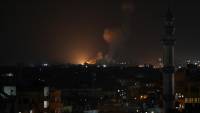 “Israeli” warplanes target site of Palestinian resistance in Gaza Strip