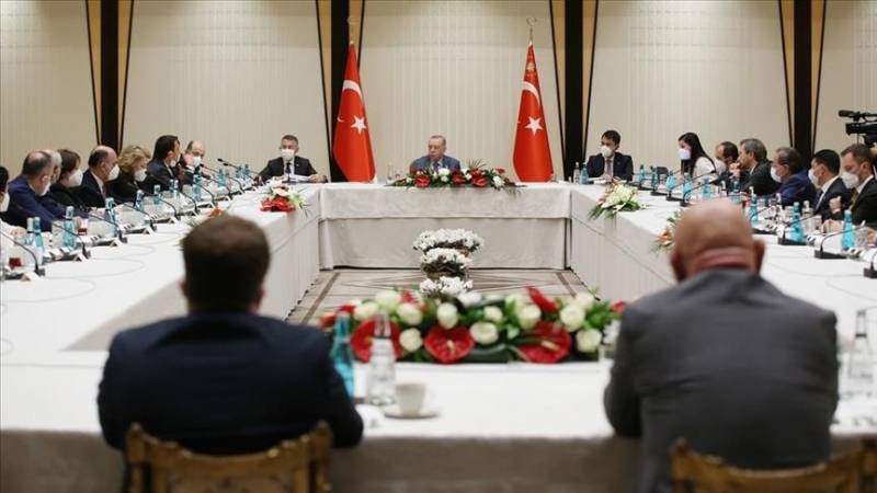 Turkish president, academics discuss solutions for mucilage in Sea of Marmara