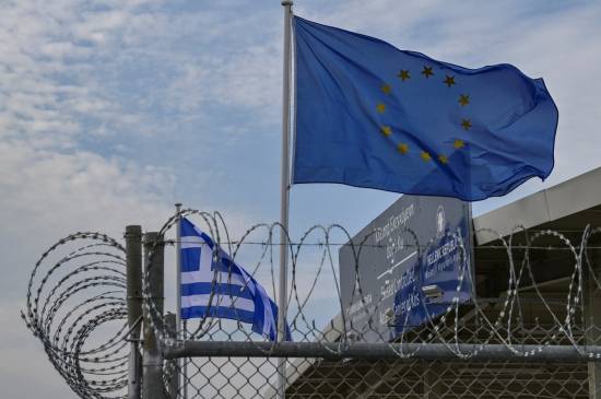 Greece opens two more &#039;closed&#039; migrant camps on islands