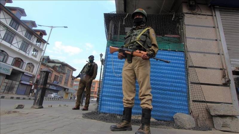 2 former Kashmir chief ministers 'locked up' in homes