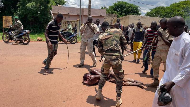 Attacks kill dozens of civilians, soldiers in Mali