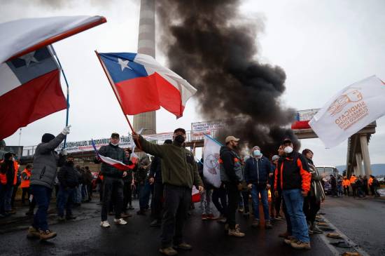 Workers strike at world&#039;s largest copper producer, Chile&#039;s Codelco
