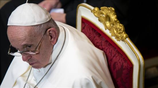 Pope Francis meets leaders of Canadian indigenous peoples