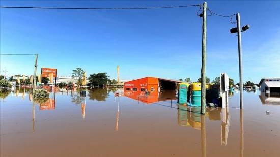 Around 50,000 urged to evacuate in flood-hit Australia