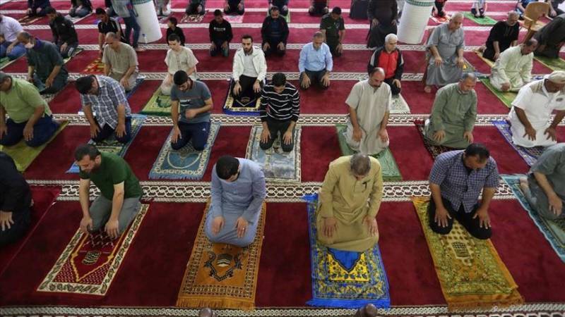 Mosques reopen in virus-hit Gaza Strip