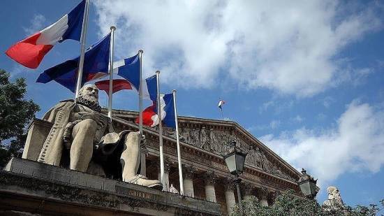 France to strengthen laws to prosecute war criminals