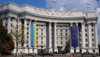 Host of countries issue travel warnings about Ukraine amid rising tensions