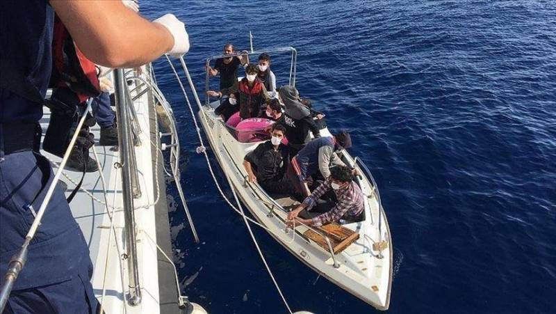Turkey rescues 17 asylum seekers pushed back by Greece