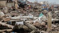 Philippine president apologizes to typhoon victims over delays in aid