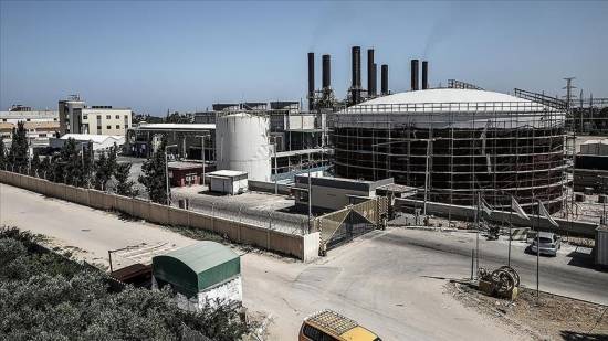 “Israel” bans entry of fuel for Gaza power plant