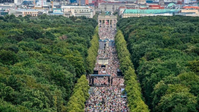 Thousands protest in Berlin against Russia’s war on Ukraine