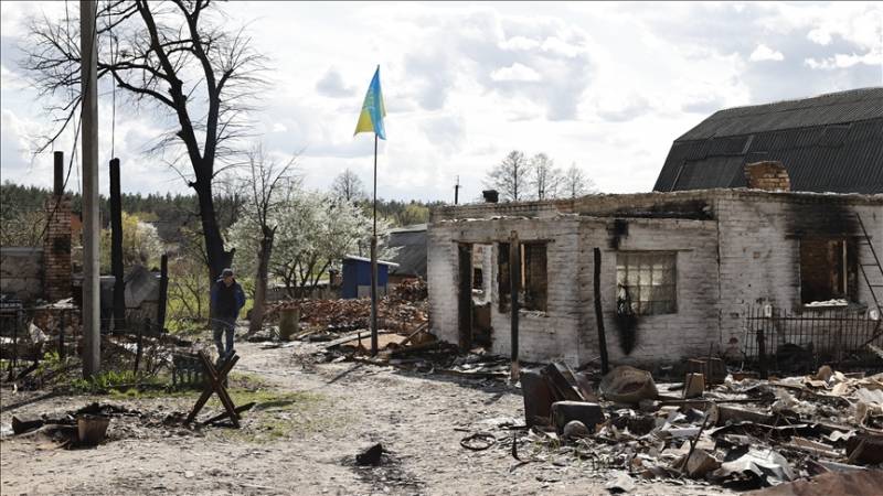 Ukrainian village Moschun 'forgotten' after days of death, destruction
