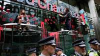 Climate change protesters target London&#039;s financial center