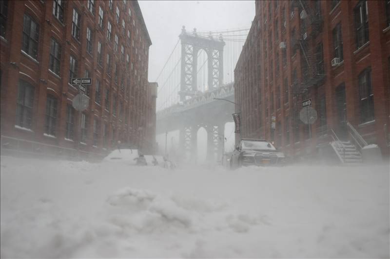 Over 100,000 lose power as winter storm tears through US East Coast