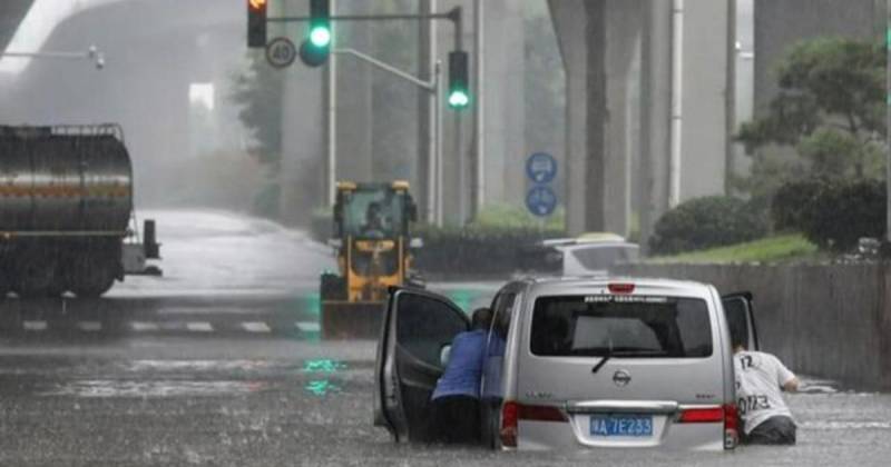 Severe flooding in central China kills 25