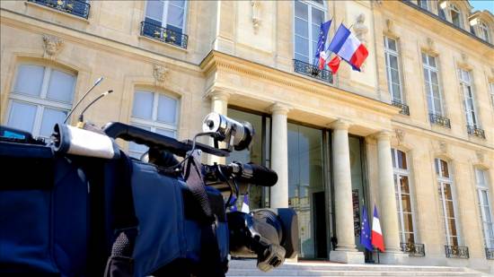 France to host talks on Ukraine crisis, propose de-escalation roadmap to Russia