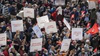 Tunisians protest president&#039;s power grab near parliament