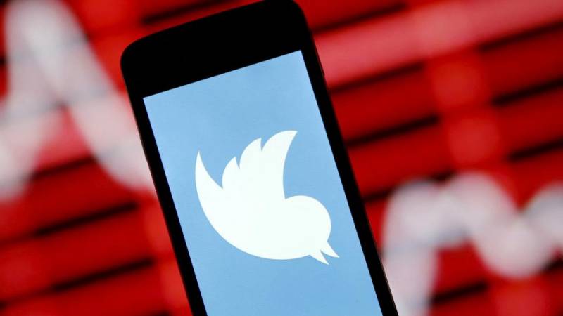 Twitter reports quarterly loss, cites Musk buyout uncertainty