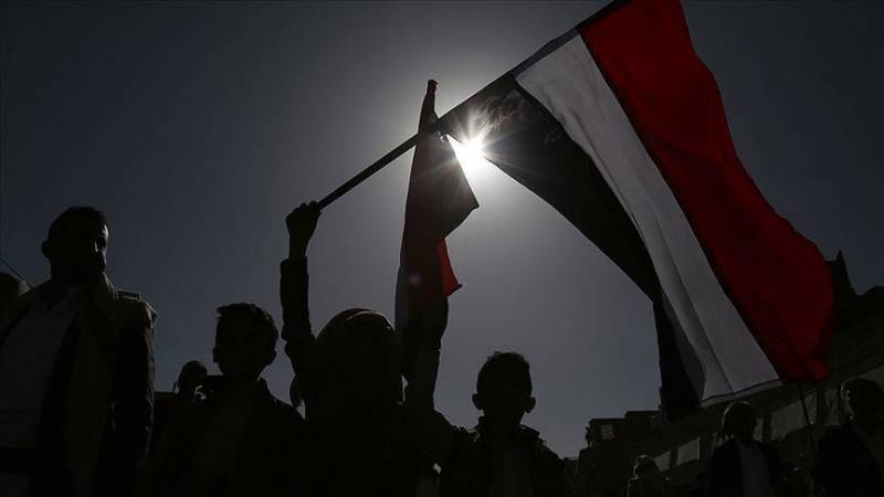 Yemen: People gathered at Freedom Square in city of Taiz to protest French president's anti-Islam remarks