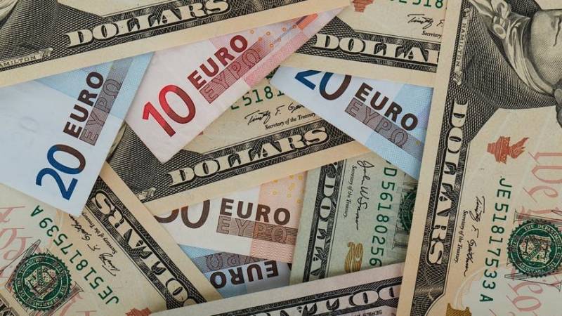 Euro falls to fresh 20-year low level against US dollar