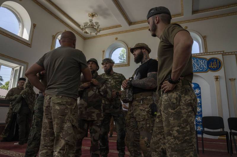 Ukrainian Muslims pray for end of Russian occupation, victory
