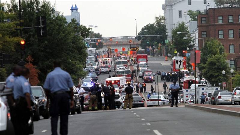 6 injured in pedestrian bridge collapse in Washington