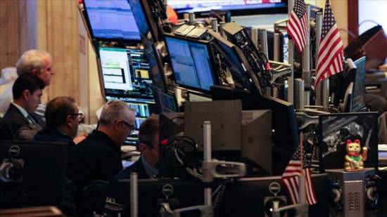 US stocks close higher with new records, 2 indexes post weekly gains