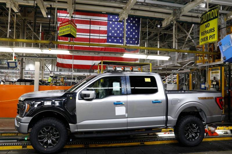 Chip crisis forces auto giant Ford to halt N. American production