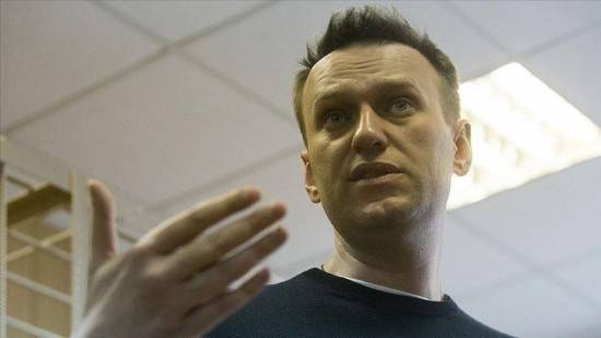 Russian opposition figure Navalny starts hunger strike