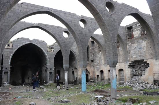 Ancient Armenian church in SE Turkey to be renovated