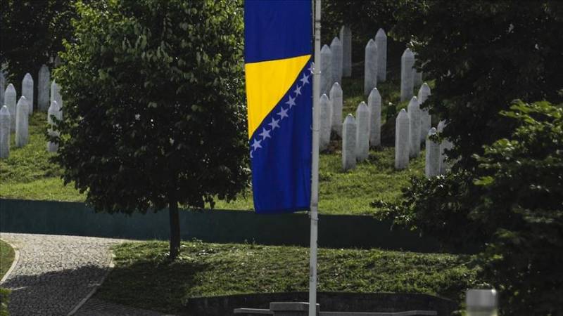 Bosnia: Former Serb commander sentenced over genocide