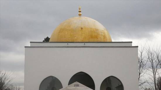 French mosque vandalized with Islamophobic graffiti