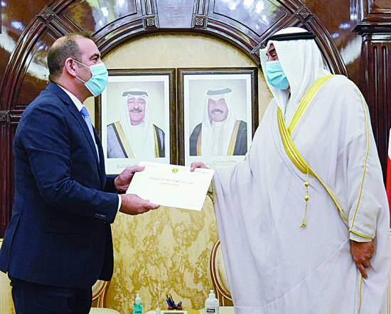 Kuwait Prime Minister receives letter from Iraqi counterpart to Amir