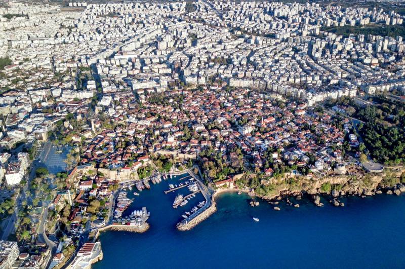 Turkiya: Antalya’s flat sales, rents rocket amid influx of Ukrainians, Russians