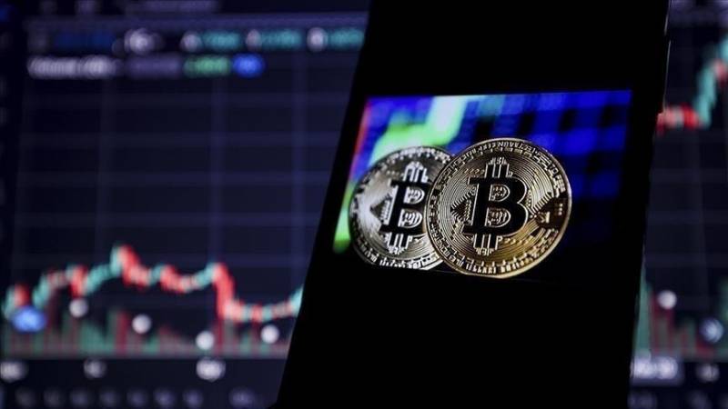 Bitcoin dives to lowest level in 18 months with $200B weekly loss
