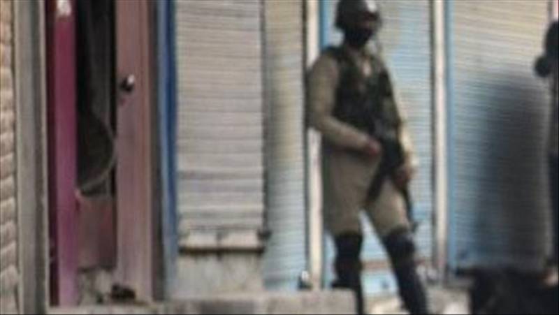 Indian ruling party official, wife shot dead in Kashmir