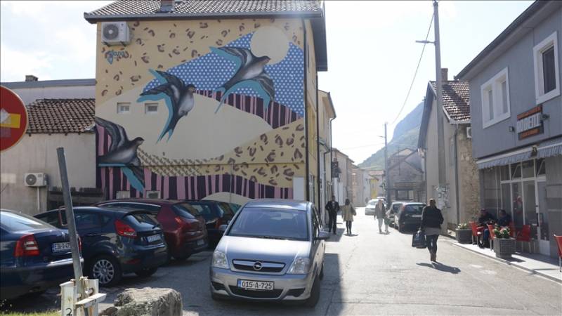 Striking street art puts Bosnia's Mostar in global spotlight