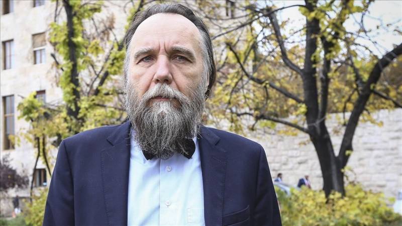 Who is Aleksandr Dugin, whose daughter was killed in a car bomb?