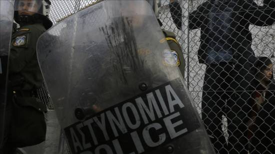 Greek police force asylum seekers to repel fellow migrants to Türkiye, probe finds