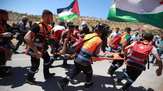 “Israeli” army kills Palestinian teenager near Ramallah