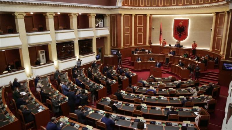 Albanian parliament rejects resolution on recognizing Srebrenica genocide