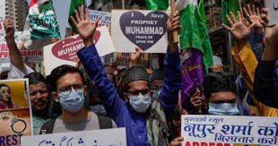 India rushes to contain outrage after insulting Prophet Muhammad remarks