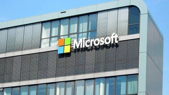 Microsoft surpasses Apple as most valuable US company