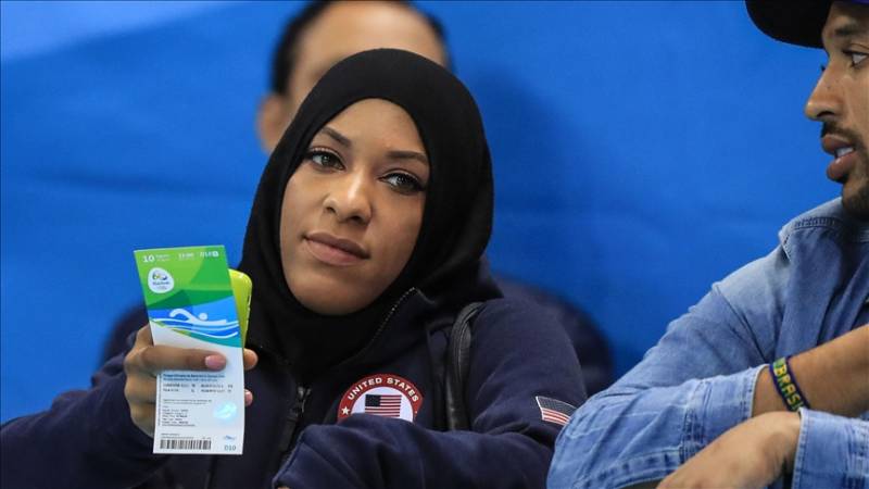 US Olympic fencer accuses teacher of removing student's hijab