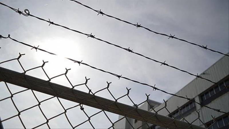 Hundreds of inmates escape in Nigeria jailbreak