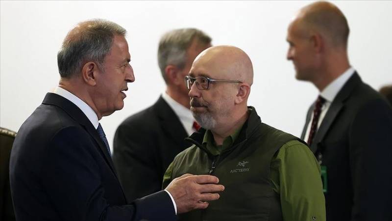In phone call, Turkish, Ukrainian defense ministers discuss Russia-Ukraine war