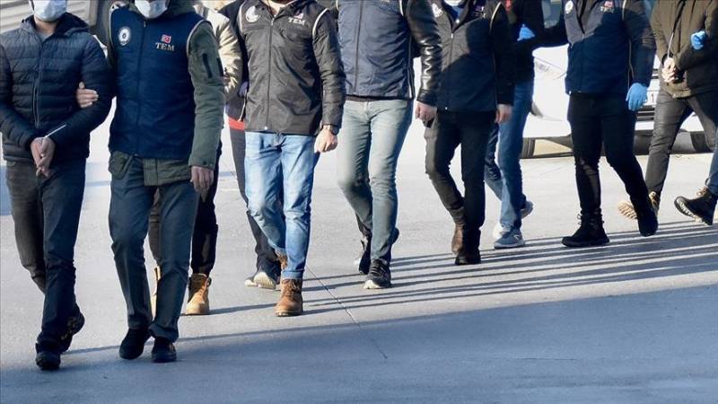16 active-duty soldiers among 25 suspects rounded up in southern, northwestern provinces in Turkey