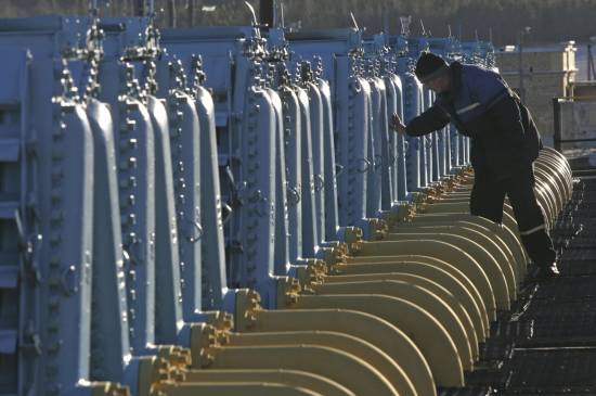 ‘Divide and rule’: Russia’s gas cudgel a big test for European unity