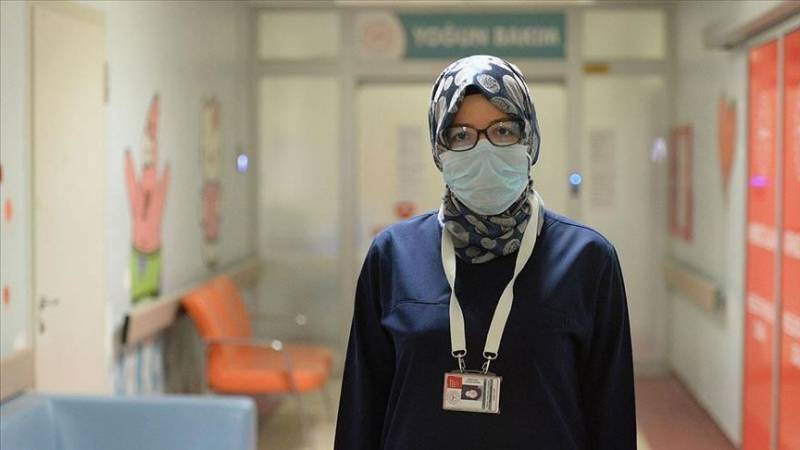 Youths regret passing virus to elders: Turkish doctor